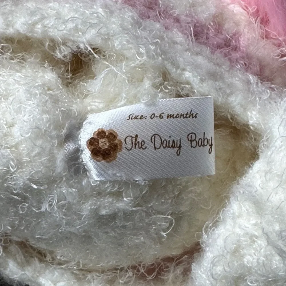 Daisy Baby Girls Infant Beanie Hat White Pink Photography 0-6 months NEW